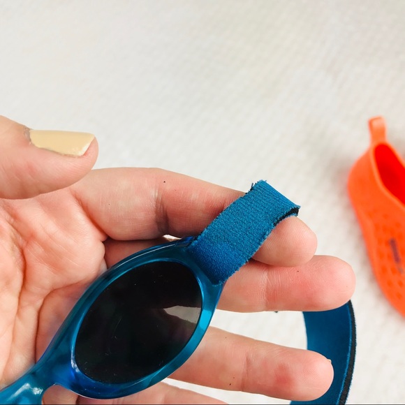 Infant toddler sunglasses with hook and lock strap - Picture 4 of 6